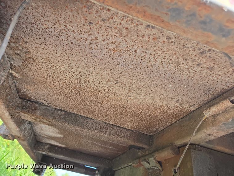 image for item DU2627 2012 U-Dump dump trailer