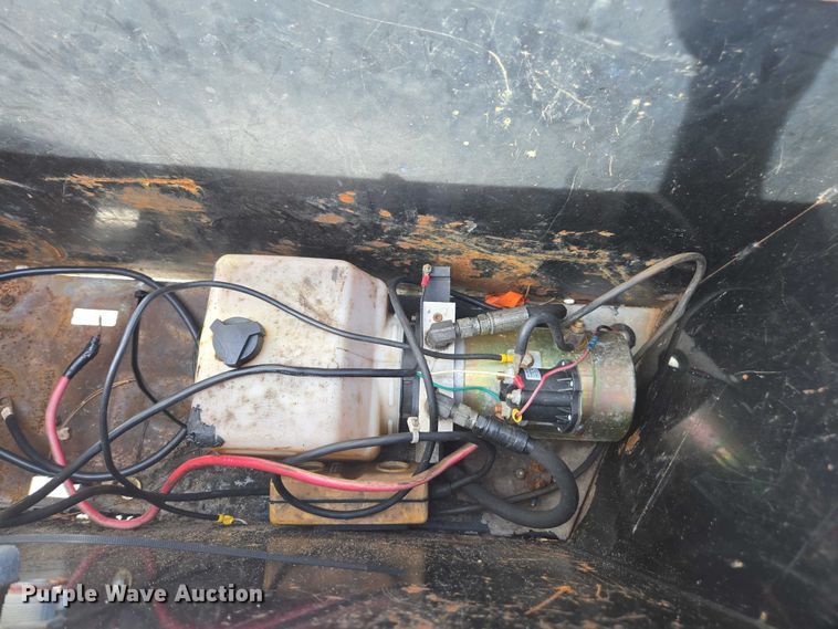 image for item DU2627 2012 U-Dump dump trailer