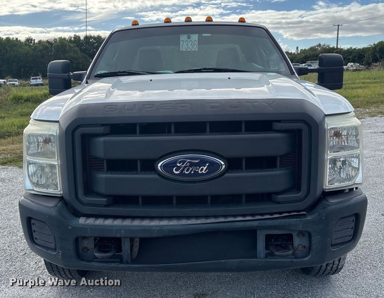 image for item DU2628 2015 Ford F350 Super Duty XL utility bed pickup truck