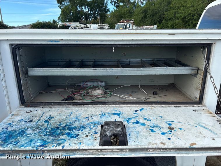 image for item DU2628 2015 Ford F350 Super Duty XL utility bed pickup truck