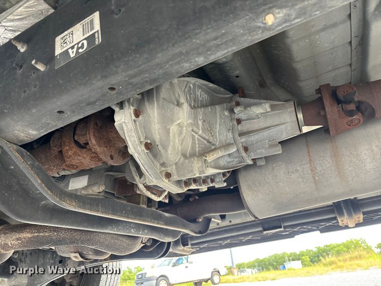 image for item DU2628 2015 Ford F350 Super Duty XL utility bed pickup truck