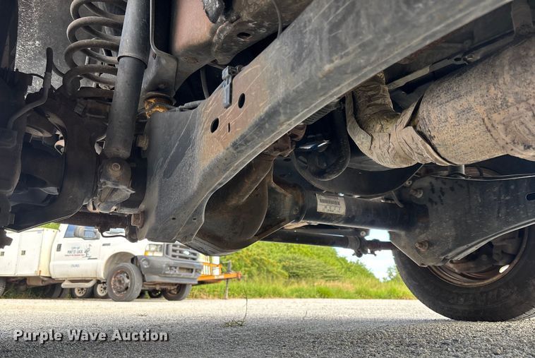 image for item DU2628 2015 Ford F350 Super Duty XL utility bed pickup truck