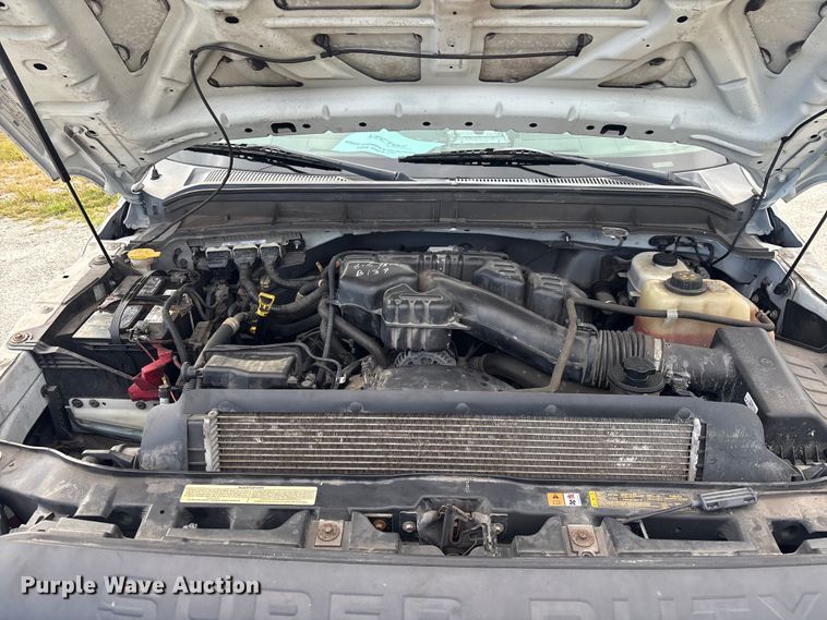 image for item DU2628 2015 Ford F350 Super Duty XL utility bed pickup truck