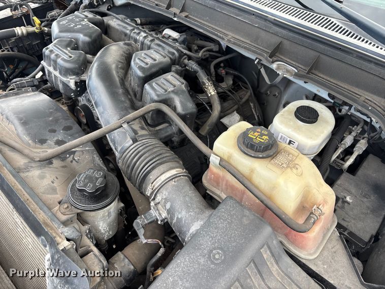 image for item DU2628 2015 Ford F350 Super Duty XL utility bed pickup truck