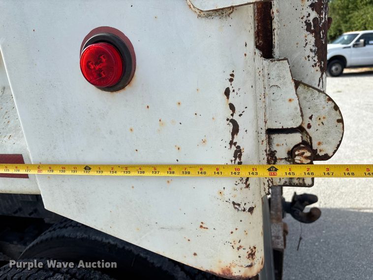 image for item DU2629 2003 International 7400 dump truck