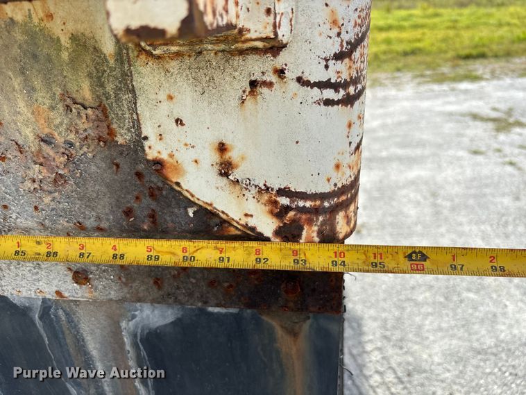 image for item DU2629 2003 International 7400 dump truck