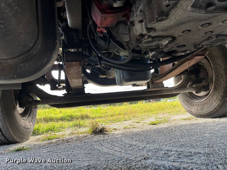 image for item DU2629 2003 International 7400 dump truck