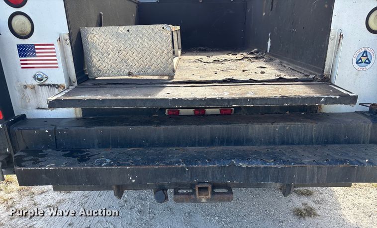 image for item DU2634 2015 Ford F550 Super Duty utility / service truck