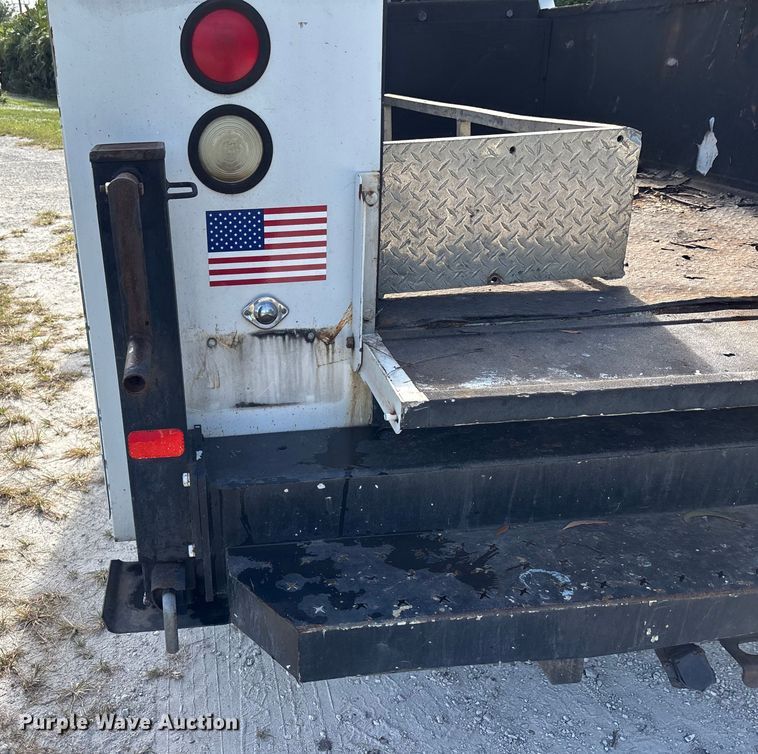 image for item DU2634 2015 Ford F550 Super Duty utility / service truck