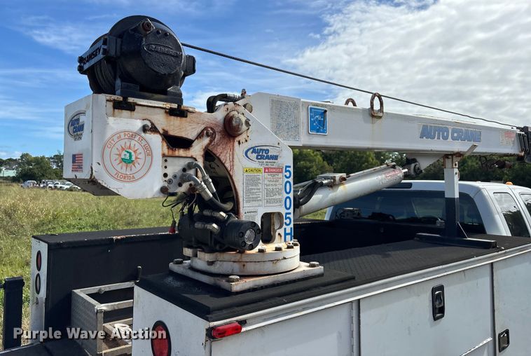 image for item DU2634 2015 Ford F550 Super Duty utility / service truck