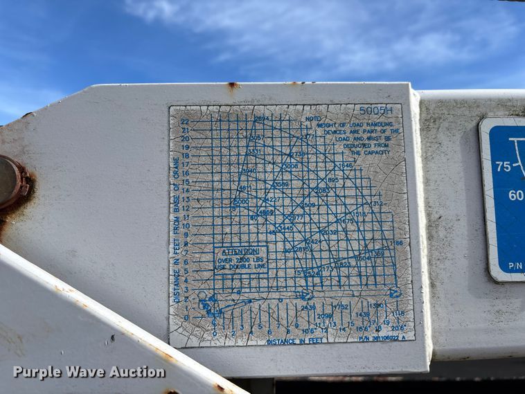 image for item DU2634 2015 Ford F550 Super Duty utility / service truck