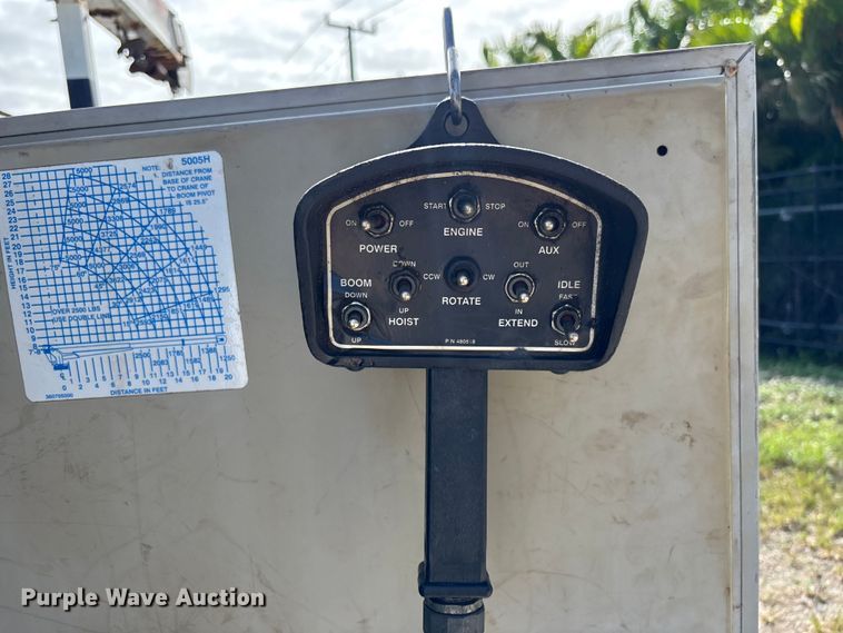 image for item DU2634 2015 Ford F550 Super Duty utility / service truck