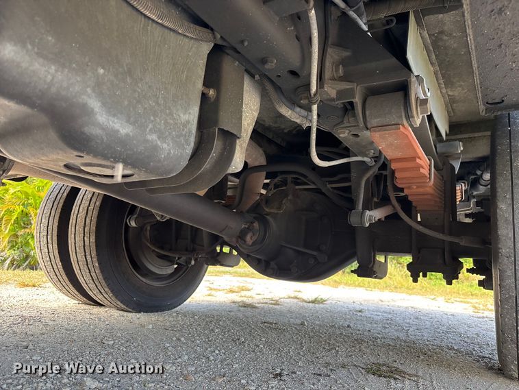 image for item DU2634 2015 Ford F550 Super Duty utility / service truck