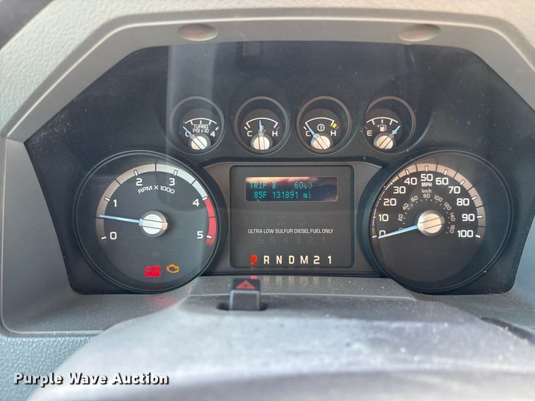 image for item DU2634 2015 Ford F550 Super Duty utility / service truck