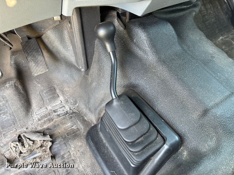 image for item DU2634 2015 Ford F550 Super Duty utility / service truck