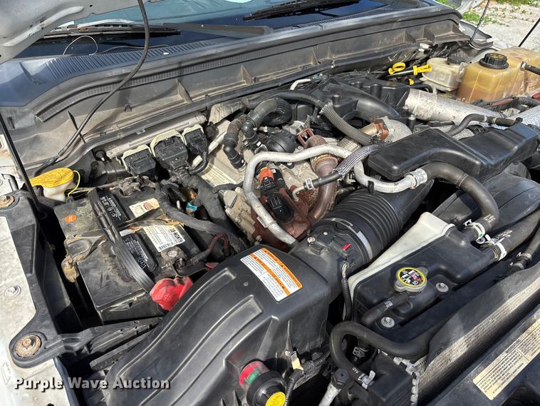 image for item DU2634 2015 Ford F550 Super Duty utility / service truck