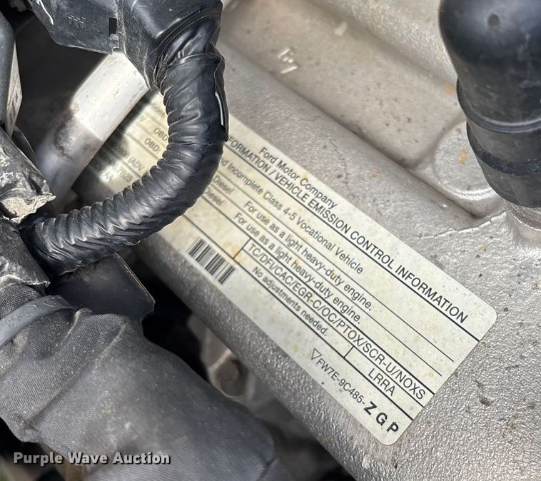 image for item DU2634 2015 Ford F550 Super Duty utility / service truck