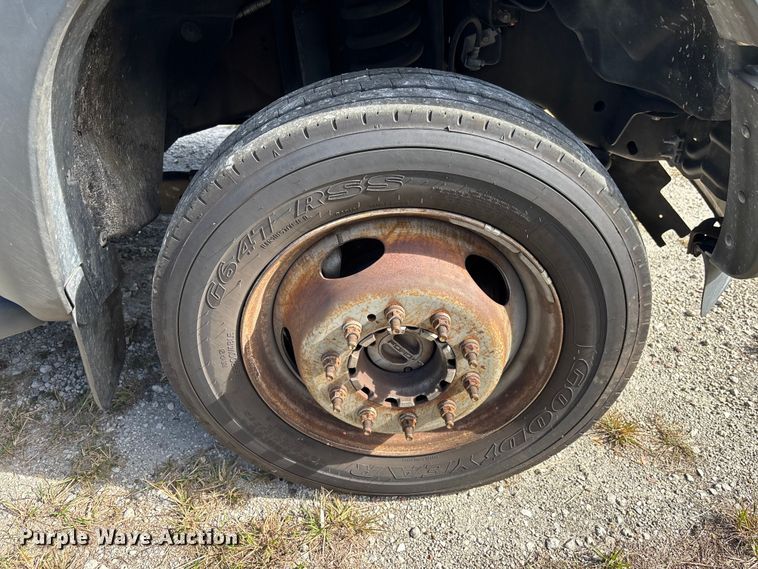 image for item DU2634 2015 Ford F550 Super Duty utility / service truck