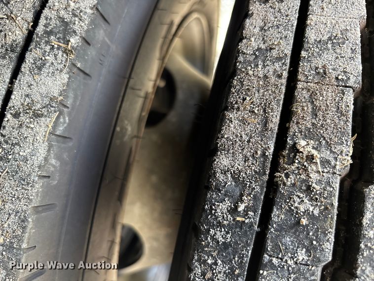 image for item DU2634 2015 Ford F550 Super Duty utility / service truck