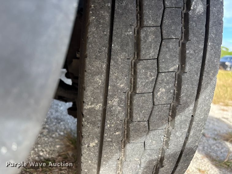 image for item DU2634 2015 Ford F550 Super Duty utility / service truck