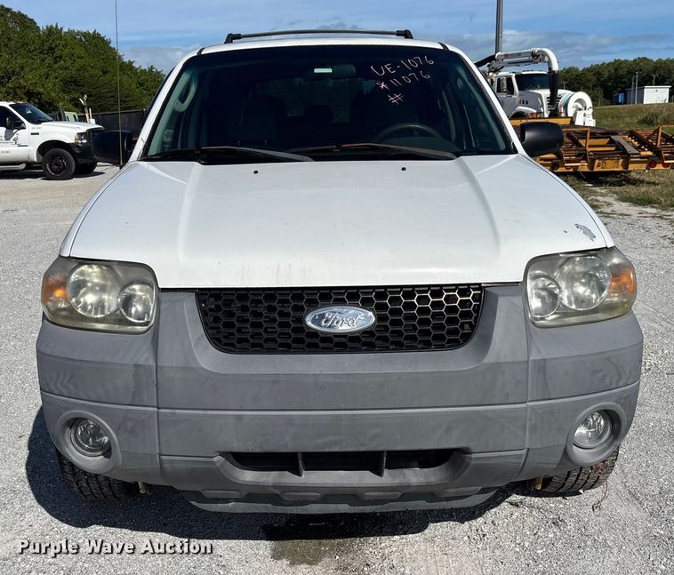 image for item DU2636 2005 Ford Escape XLT SUV