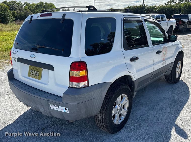 image for item DU2636 2005 Ford Escape XLT SUV