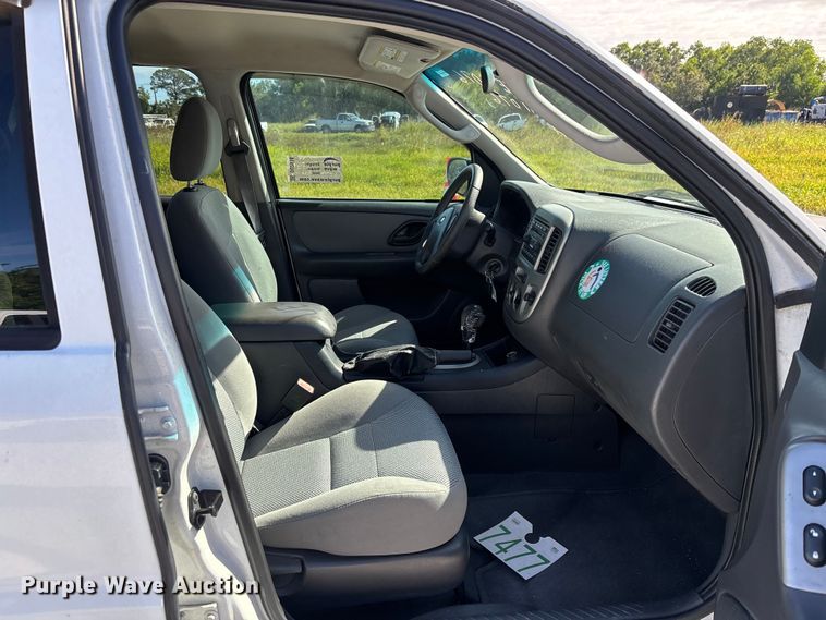 image for item DU2636 2005 Ford Escape XLT SUV