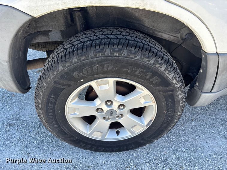image for item DU2636 2005 Ford Escape XLT SUV