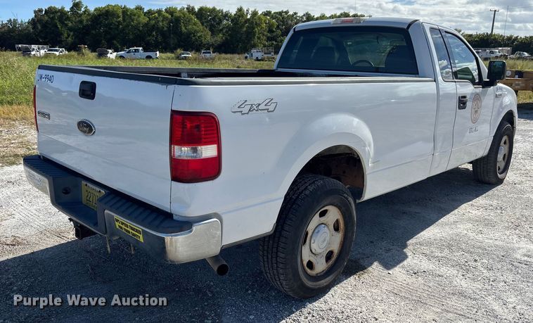 image for item DU2639 2004 Ford F150 Super Duty XL pickup truck