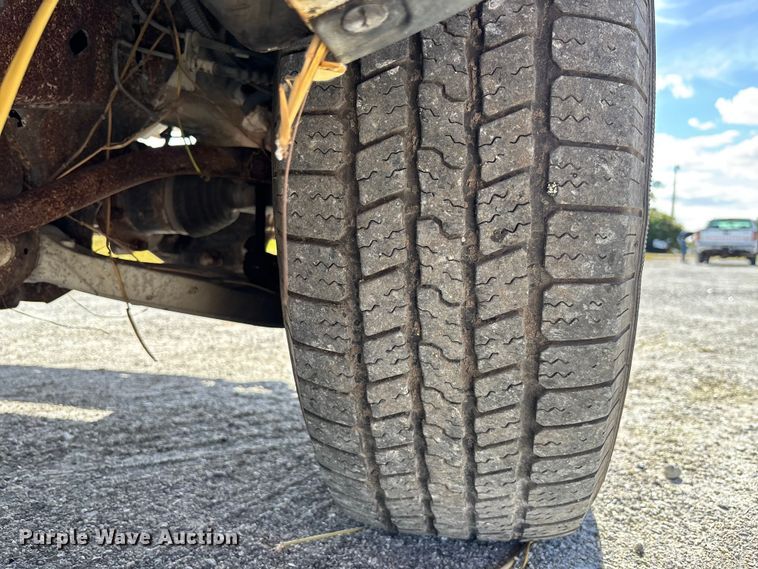 image for item DU2639 2004 Ford F150 Super Duty XL pickup truck