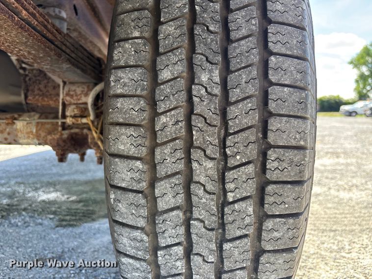 image for item DU2639 2004 Ford F150 Super Duty XL pickup truck