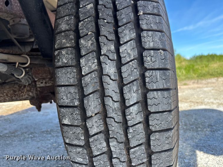 image for item DU2639 2004 Ford F150 Super Duty XL pickup truck