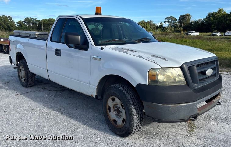 image for item DU2645 2006 Ford F150 Super Duty XL pickup truck