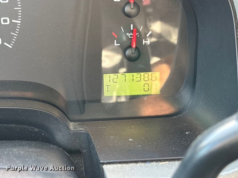 image for item DU2645 2006 Ford F150 Super Duty XL pickup truck