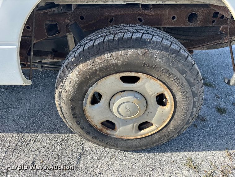 image for item DU2645 2006 Ford F150 Super Duty XL pickup truck