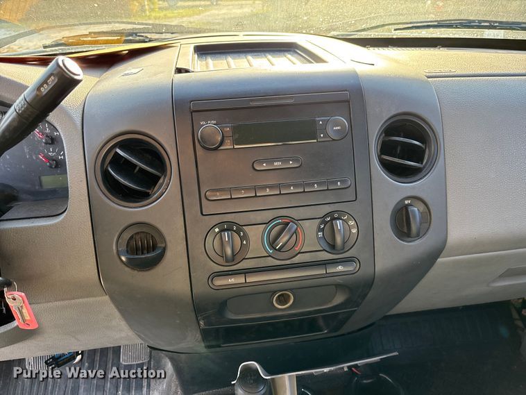 image for item DU2648 2006 Ford F150 Ext. Cab pickup truck