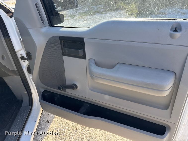 image for item DU2648 2006 Ford F150 Ext. Cab pickup truck