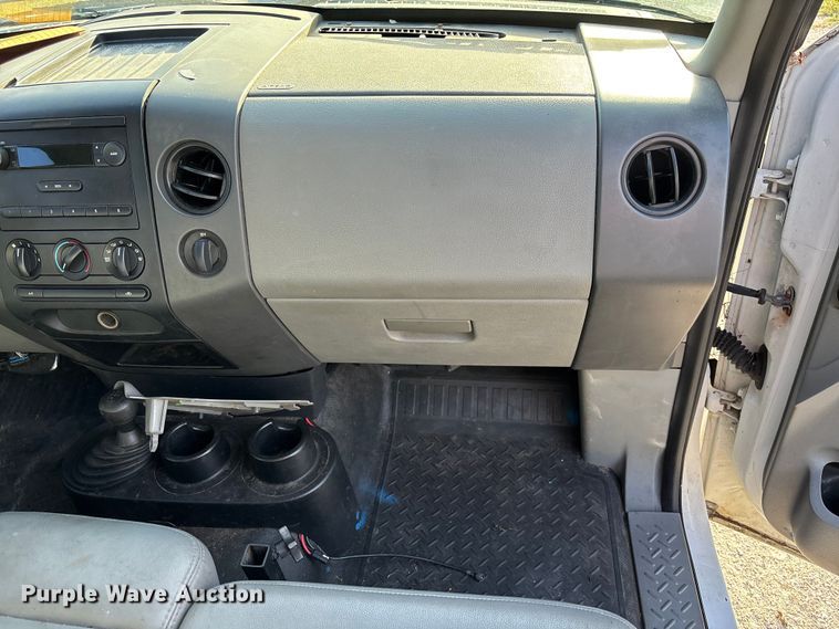 image for item DU2648 2006 Ford F150 Ext. Cab pickup truck