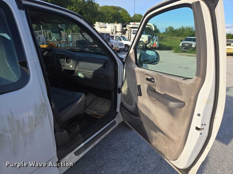 image for item DU2649 2003 Ford F150 Ext. Cab pickup truck