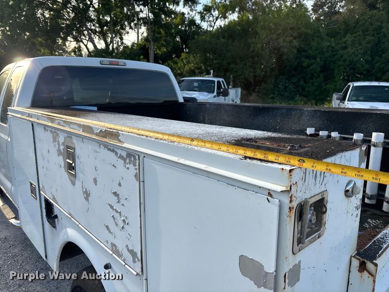 image for item DU2650 2015 Ford F250 Super Duty XL Ext. Cab utility bed pickup truck