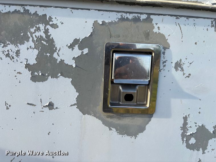 image for item DU2650 2015 Ford F250 Super Duty XL Ext. Cab utility bed pickup truck