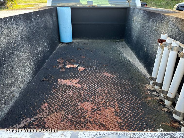 image for item DU2650 2015 Ford F250 Super Duty XL Ext. Cab utility bed pickup truck