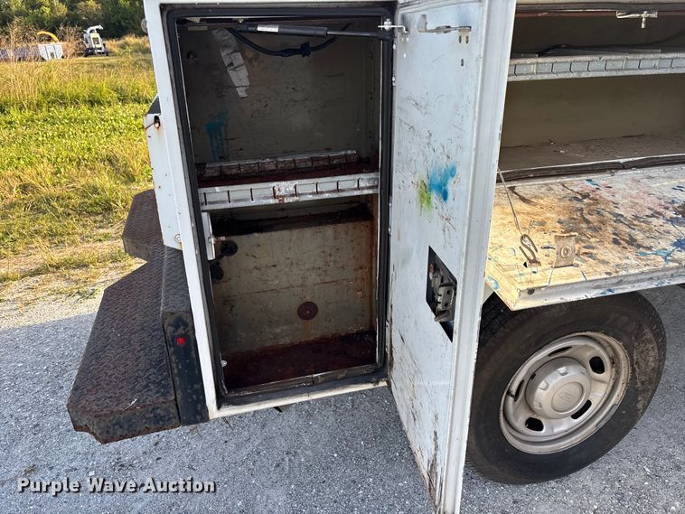 image for item DU2650 2015 Ford F250 Super Duty XL Ext. Cab utility bed pickup truck