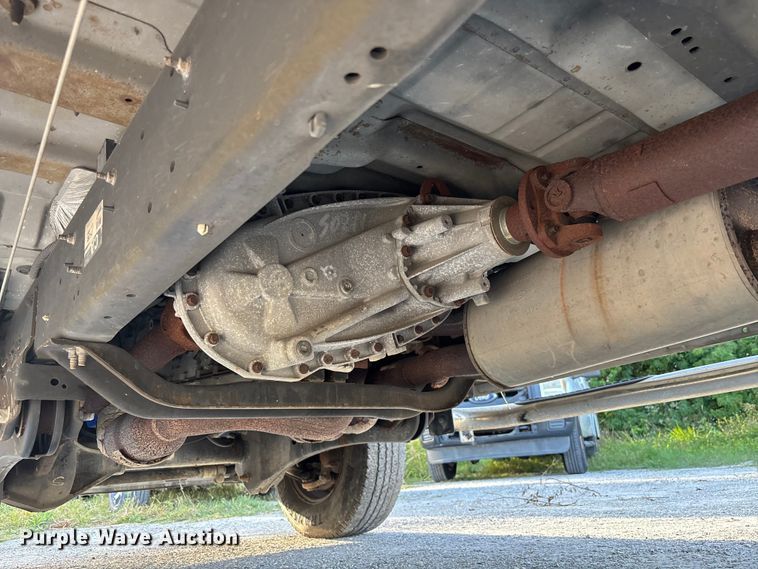 image for item DU2650 2015 Ford F250 Super Duty XL Ext. Cab utility bed pickup truck