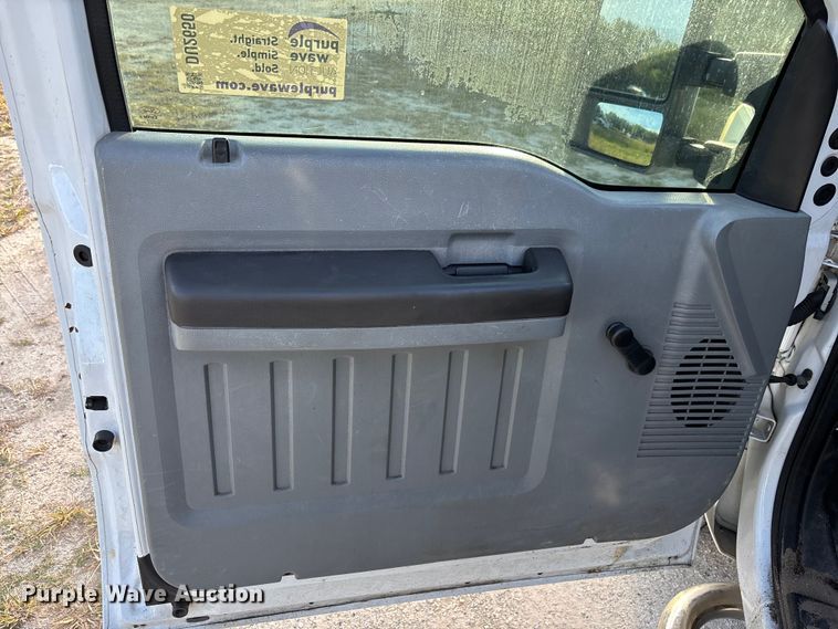 image for item DU2650 2015 Ford F250 Super Duty XL Ext. Cab utility bed pickup truck