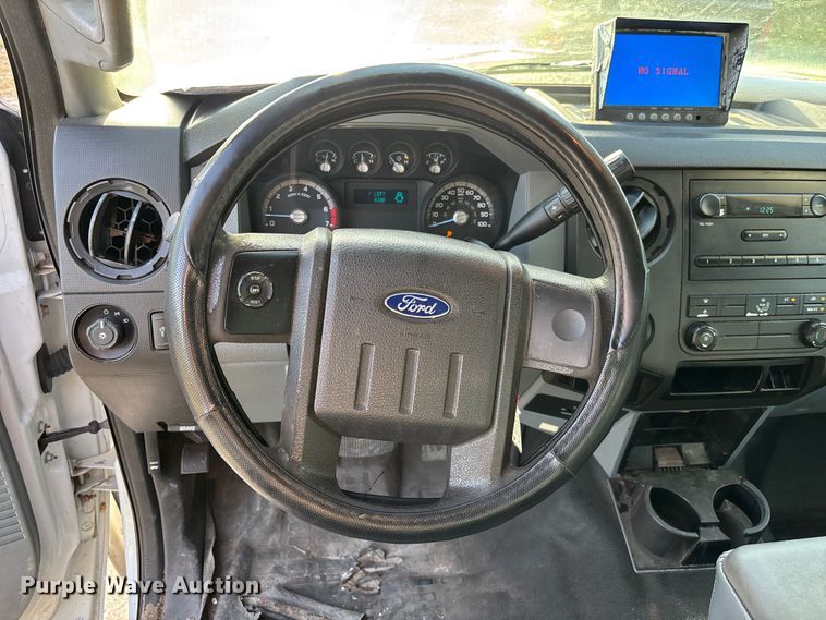 image for item DU2650 2015 Ford F250 Super Duty XL Ext. Cab utility bed pickup truck