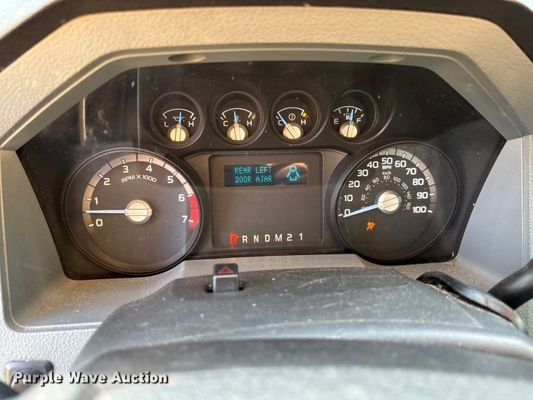 image for item DU2650 2015 Ford F250 Super Duty XL Ext. Cab utility bed pickup truck