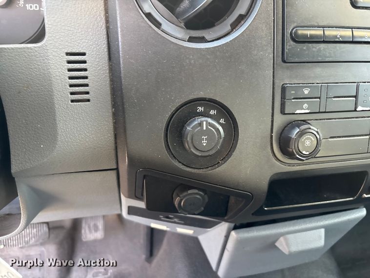 image for item DU2650 2015 Ford F250 Super Duty XL Ext. Cab utility bed pickup truck