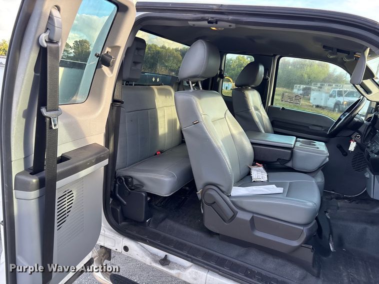 image for item DU2650 2015 Ford F250 Super Duty XL Ext. Cab utility bed pickup truck