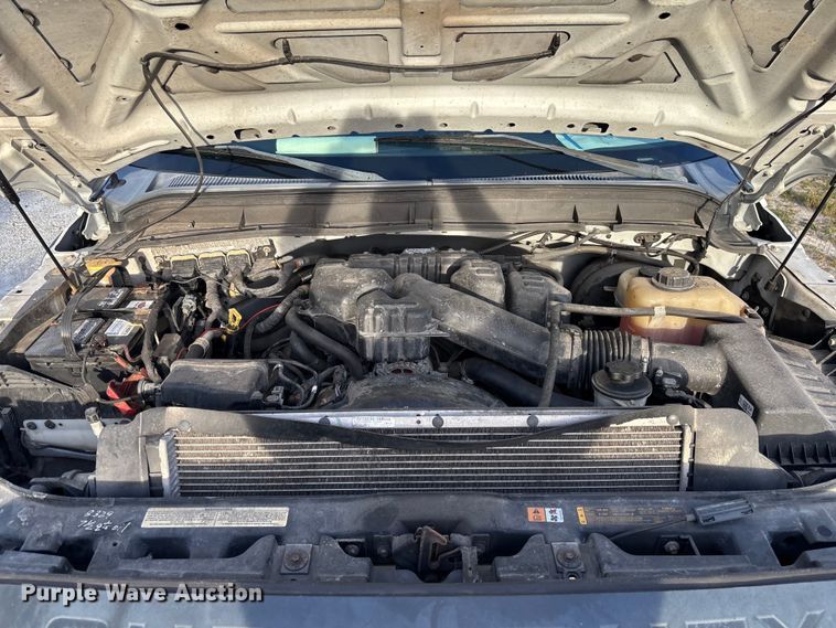 image for item DU2650 2015 Ford F250 Super Duty XL Ext. Cab utility bed pickup truck